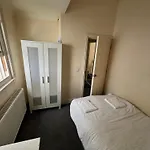 Room In Shared Property Central Brighton