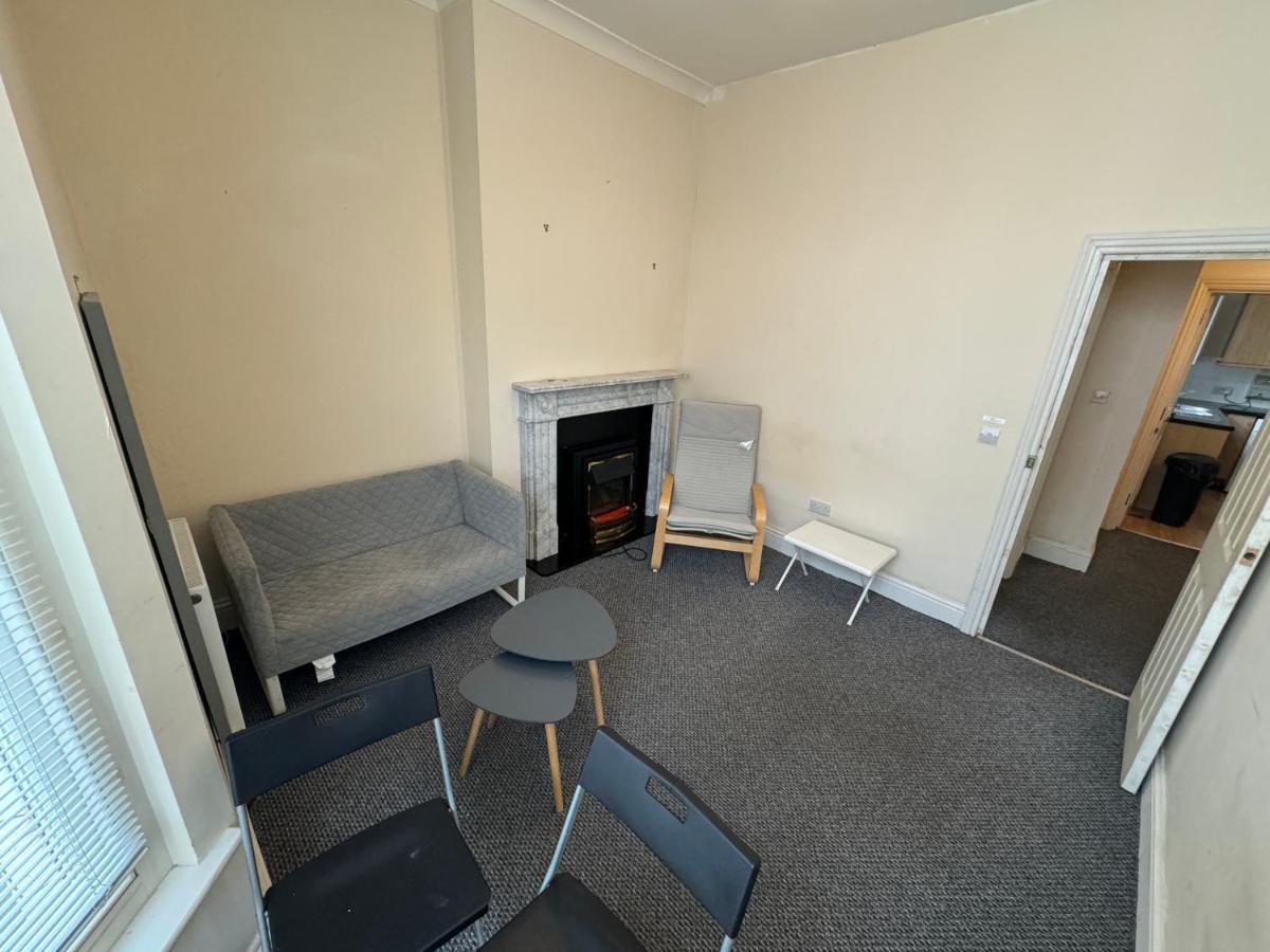 Homestay In Shared Property Central