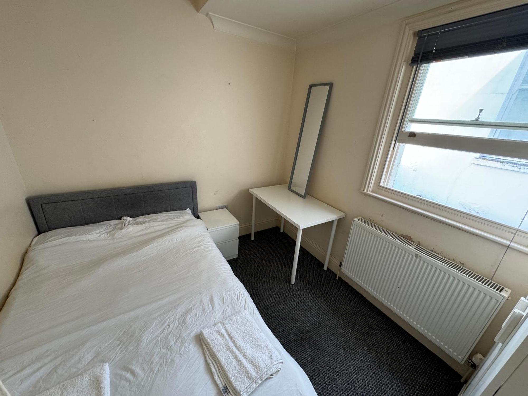 In Shared Property Central Homestay Brighton